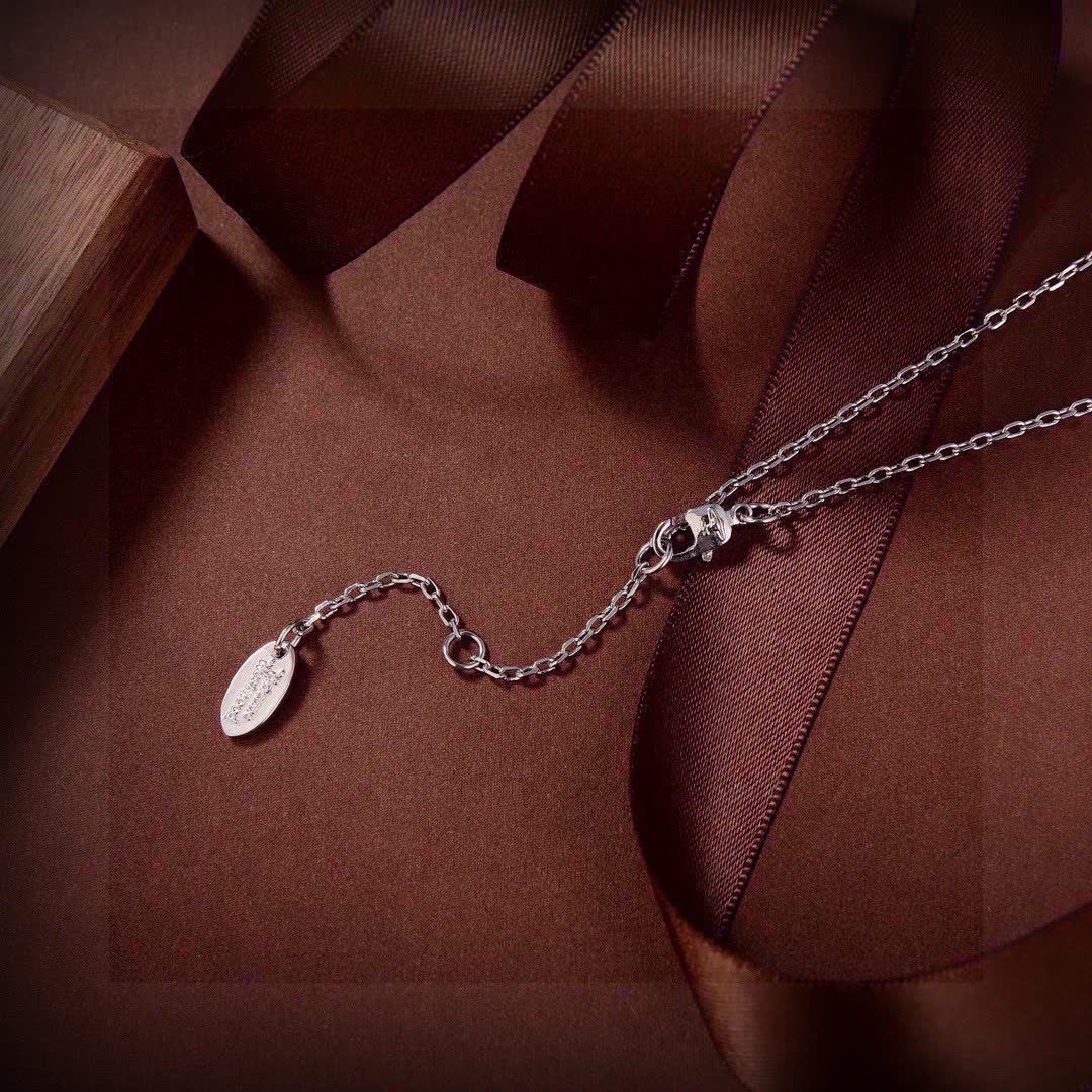 Vivienne Westwood Classic Anglomania Satellite Necklace